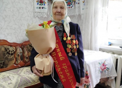 Знающая всё о немецких истребителях почётный гражданин Воронежа Адонина празднует день рождения