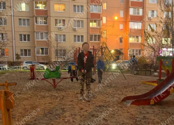 TikTok-гангстеры вышли во двор: Воронежские дети устроили боевик на площадке