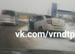 Опубликованы снимки с места смертельного ДТП с МАЗом под Воронежем