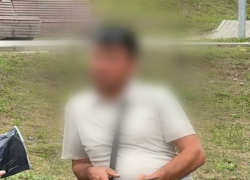 «Ходил по пятам и фотографировал»: мужчину обвинили в домогательствах в Воронежской области