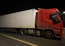 Под колесами большегруза погиб житель Воронежской области