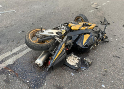 Последствия смертельного ДТП с ВАЗ и мотоциклистом показали под Воронежем 