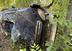 В Воронежской области пьяный автомобилист жестко разворотил свою машину, перевернувшись в кювет