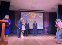 Сертификаты на 150 тыс рублей получили выпускники семилукской школы под Воронежем