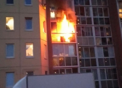 Соседей сверху обвинили в огненном уничтожении балкона в Воронеже