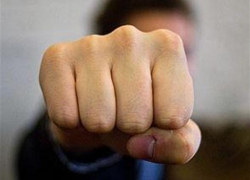 В Воронежской области молодой человек так ударил пенсионера по лицу, что тот умер