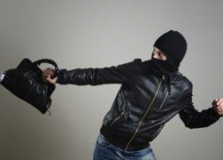 Мужчина обворовал девушку в кинотеатре в Воронеже