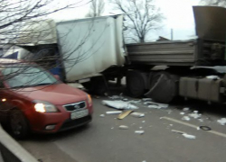 В Воронеже из-за ДТП на улице Грамши образовалась огромная пробка