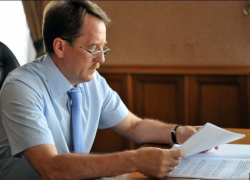 В кулуарах власти Воронежской области вновь распространяются слухи об отставке губернатора Алексея Гордеева  