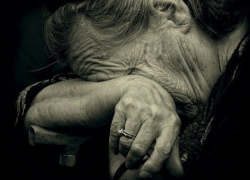 Изнасиловавший 69-летнюю мать воронежец получил условный срок