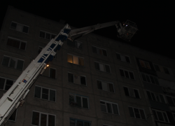 42 человека спасли из горевшей пятиэтажки в Воронеже