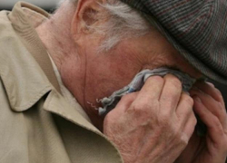 Воронежец вынес из дома пенсионера акустические колонки и аудиоусилитель