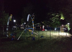 Карусель с детьми опрокинулась в Воронежской области