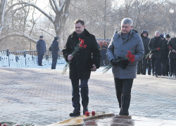 Как Гусев и Нетесов протокольно почтили защитников Воронежа в мороз