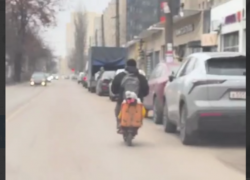 Шокирующее видео перевозки ребенка появилось в Воронеже