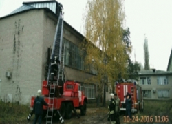 Из воронежского университета эвакуировали 200 человек