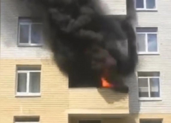 Хранение покрышек на балконе обернулось черным пожаром в Воронеже