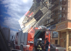 41 спасателю потребовалось 2 часа, чтобы потушить крупный пожар в центре Воронежа