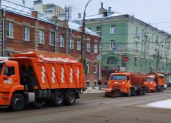 Стихийный парад коммунальной техники заприметили в центре Воронежа 