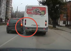 Подлый поступок по отношению к маршрутчику попал на видео в Воронеже
