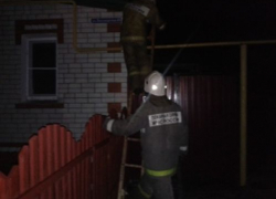 В сельском поселении Яменском под Воронежем ночью сгорели два дачных домика