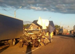Страшный кадр аварии с погибшими, по вине автомобилиста из Воронежа, опубликовали в Сети
