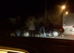 Жуткие кадры с места смертельной аварии показали в воронежском микрорайоне  