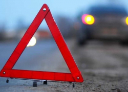 В Воронеже после столкновения «Лады» с автобусом пассажирка получила переломы