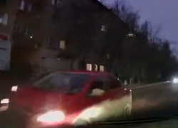 Авария и бегство с места происшествия попали на видео в Воронеже