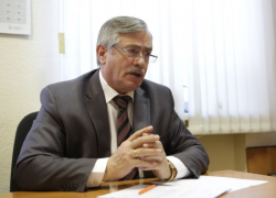 Семья врача-единоросса Вериковского зарабатывает миллионы и рассекает на четырех машинах