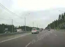 Умопомрачительный тест-драйв BMW в потоке сняли в Воронеже 
