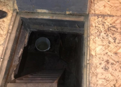 Вооруженный ножом воронежец заточил жену с 12-летней дочерью в подвале 