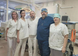 Воронежские врачи вырезали из мошонки пенсионера грыжу размером с дыню