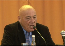 В Воронеже встречу журналиста Владимира Познера со студентами ВГУ транслируют в Интернете