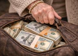 21-летний парень выманил почти 6,5 млн рублей у пенсионерки в Воронеже 