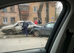 Последствия эпичной массовой аварии сняли в Воронеже 