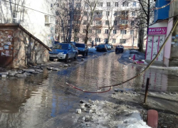 «Бракованное» благоустройство двора провели на проспекте Труда в Воронеже