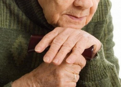 Игра на чувствах пенсионерки обернулась уголовным делом в Воронеже