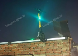 Воронежцы нашли изобретательный способ сокращения числа самокатов в городе