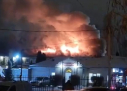 Жуткий пожар в воронежском ресторане сняли на видео