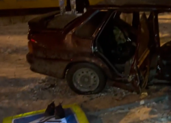 Опубликовано видео с места смертельного ночного ДТП у воронежского студенческого общежития