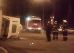 Перевернувшийся грузовик парализовал движение на трассе М-4 «Дон» под Воронежем