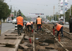Губернатор Алексей Гордеев предложил на месте трамвайных рельсов построить автостоянки