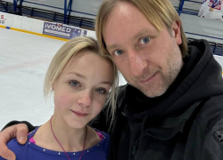 «Привыкла к тусовкам, шоу и отсутствию режима»: спортшкола прокомментировала возвращение Костылевой к Плющенко   