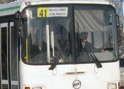 В Воронеже после столкновения маршрутки с легковушкой пострадала пенсионерка