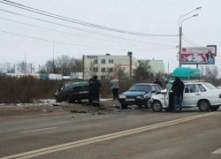 Авария с тремя авто в Воронеже спровоцировала огромную пробку