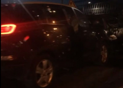 Последствия пьяного массового ДТП с пострадавшей попали на видео в Воронеже