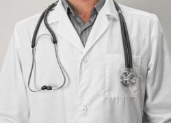 Врач поликлиники из Воронежа за два дня до выборов: Нас каждый год загоняют голосовать. Взамен — оклад 6300 рублей и нагоняи от начальства