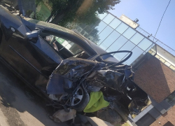 Три человека пострадали в искореженных машинах в Воронеже