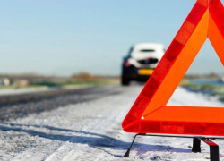 Рейсовый автобус столкнулся с Chevrolet на трассе под Воронежем